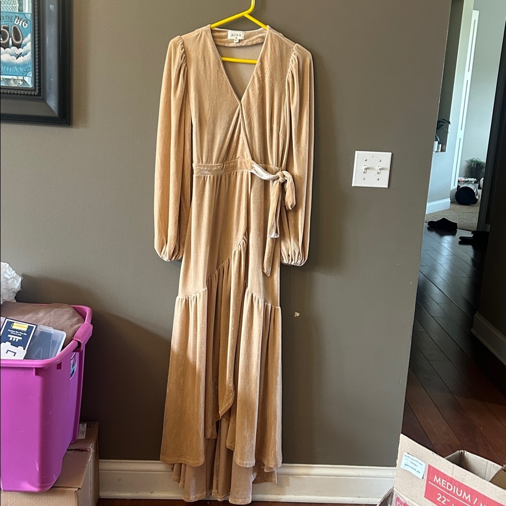 Aura cream velvet wrap dress Size XS